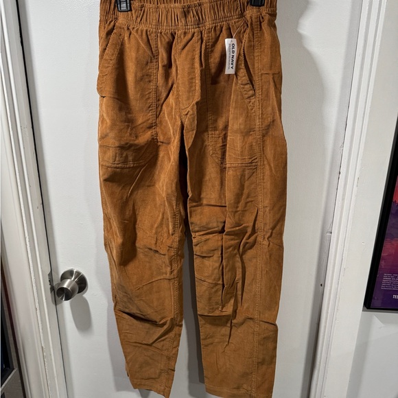 Old Navy Tan Cropped utility cargo Pants - Picture 3 of 5